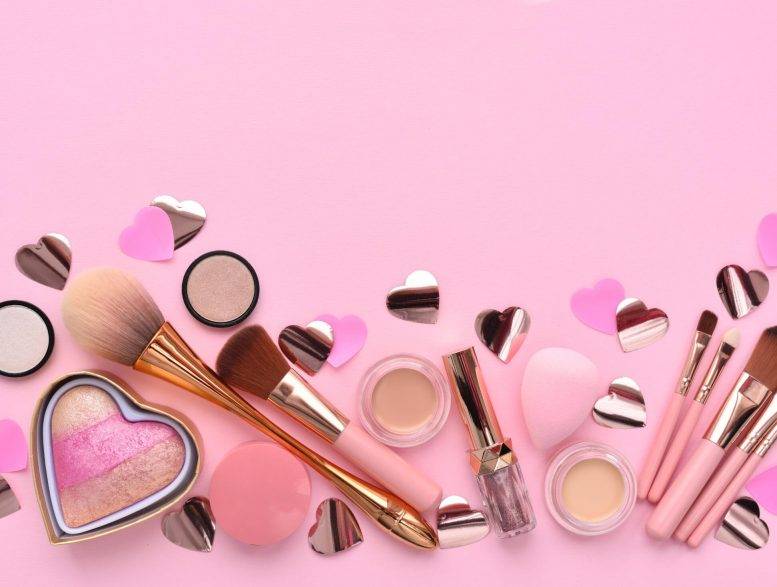 makeup-brushes-and-decorative-cosmetics-hearts-on-2021-09-04-04-36-01-utc.jpg
